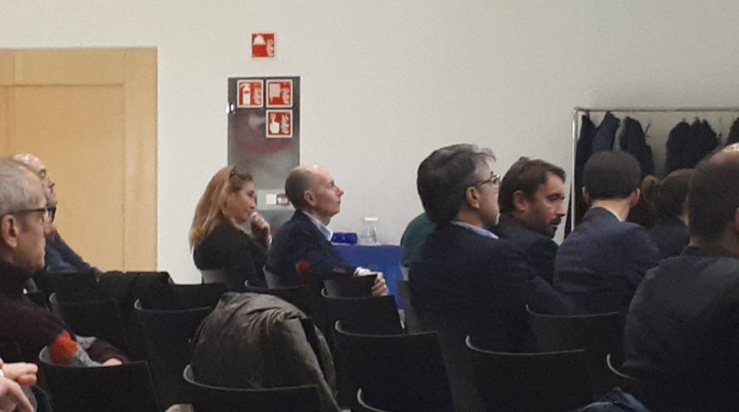 Presidente Fenitel Luis Vigil junto a Ana Pérez de Ingenium, Ingeniería y Domótica, S.L.